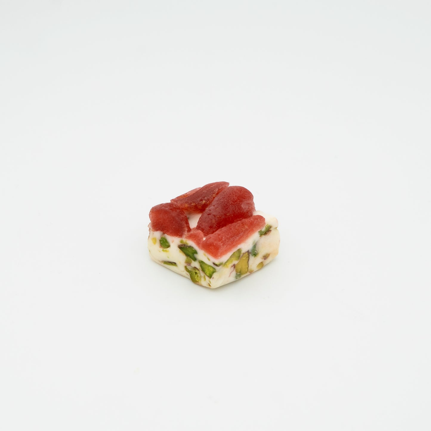 Dried strawberry crust filled with Helva and pistachio 