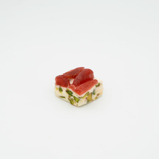 Dried strawberry crust filled with Helva and pistachio ￼